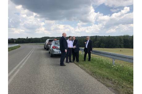 Chcemy, aby w Grodźcu powstał zjazd z S52 od strony Bielska, co znacznie ułatwi komunikację, a zarazem zmniejszy się ruch koło gminy – wyjaśnia wójt Janusz Pierzyna. Fot: UG Jasienica